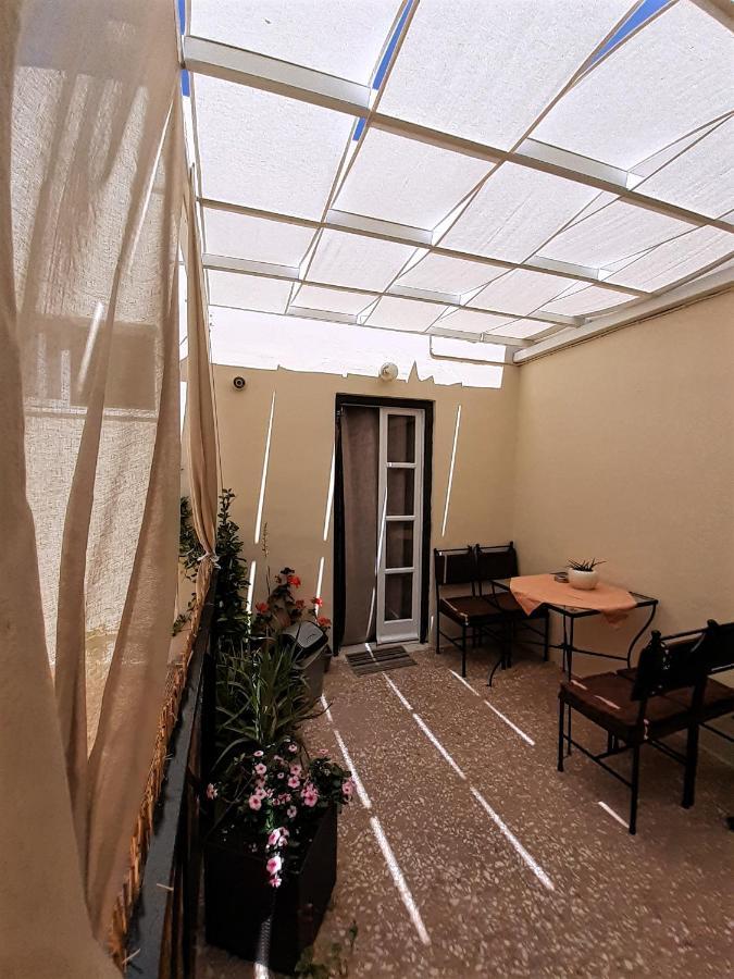 Central 9 Rooms Ermoupoli Exterior foto